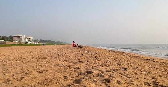 akkarai beach