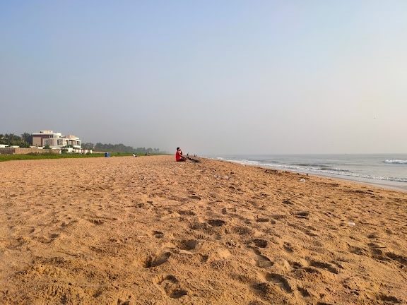 akkarai beach