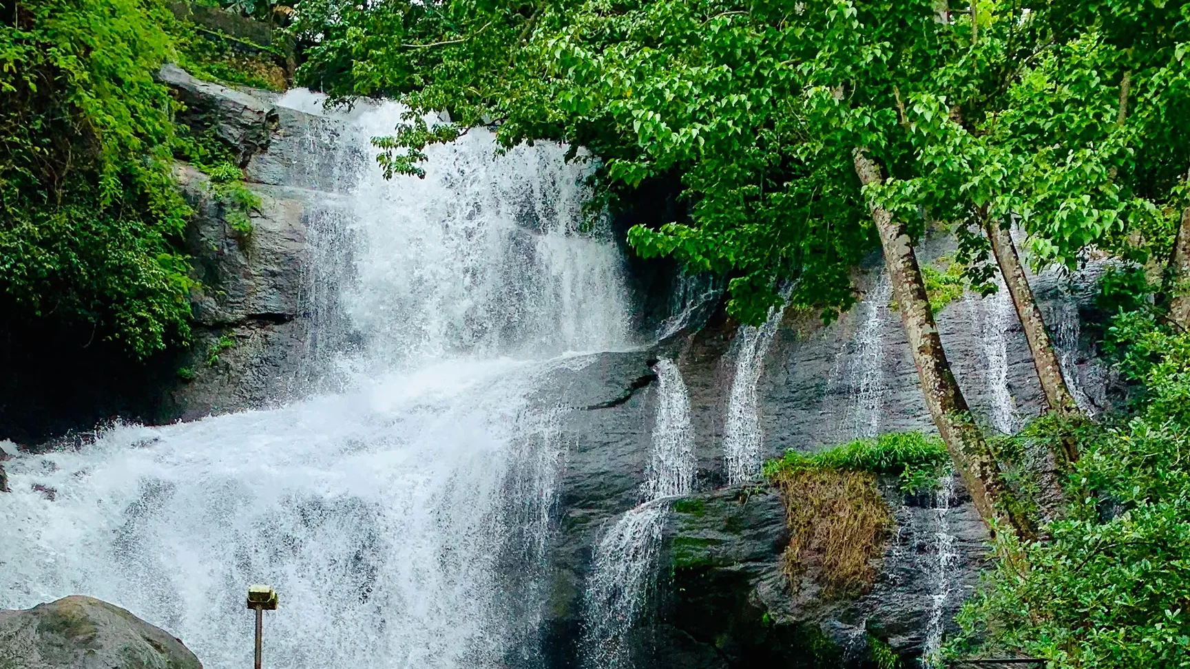 areekkal waterfalls