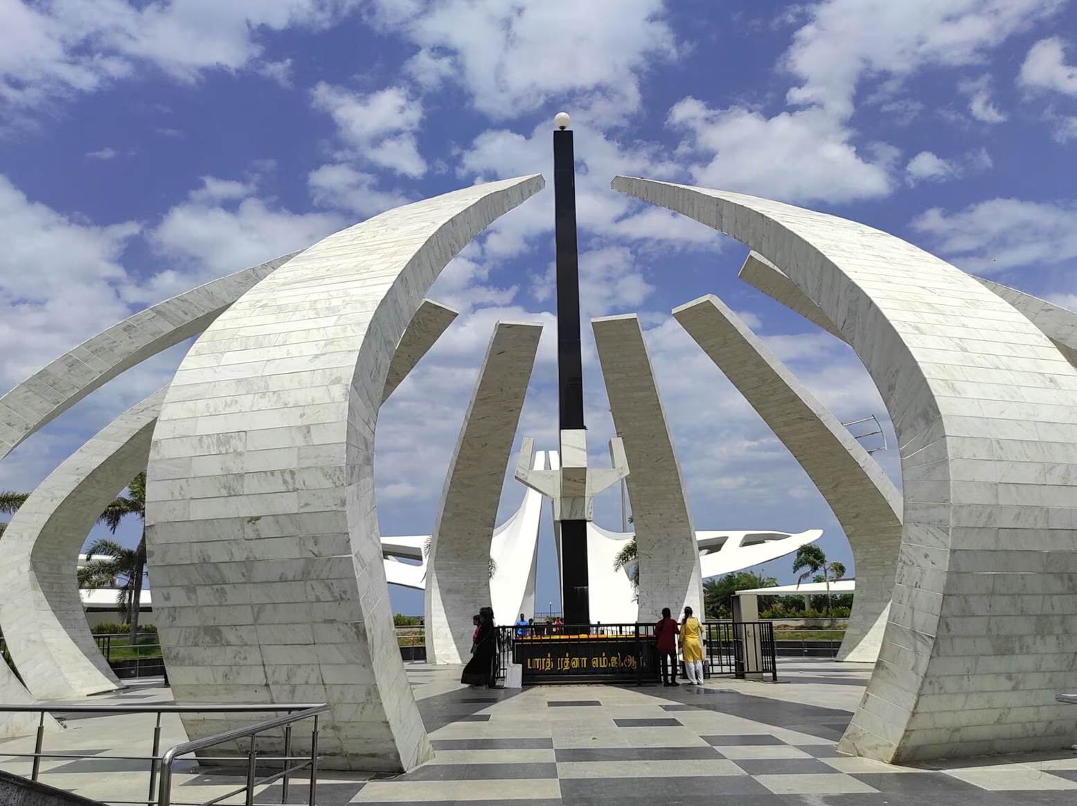 dr m g r and dr j jayalalitha memorial