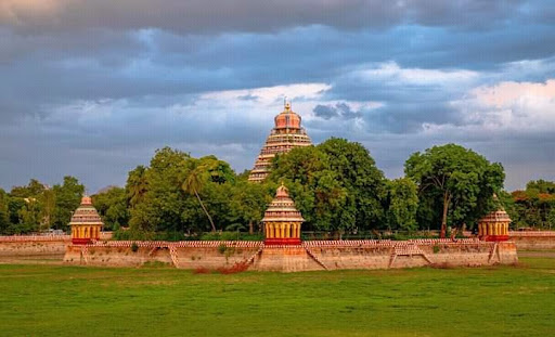Vandiyur Maariamman Kovil Theppakulam -Madurai