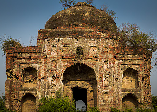 Tomb of Timur Shah Bahadur