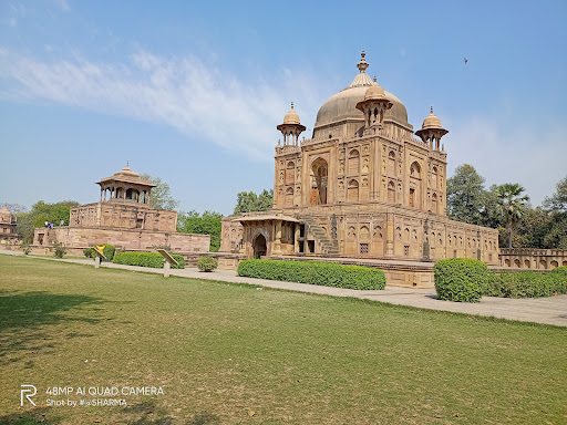 Khusro Bagh, Prayagraj