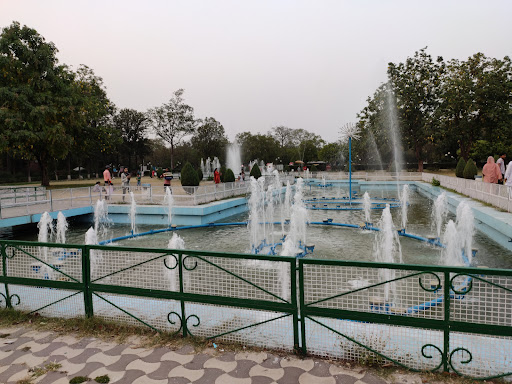 Zakir Hussain Rose Garden