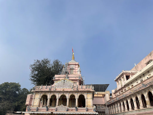 Shri 5 Navtanpuri Dham
