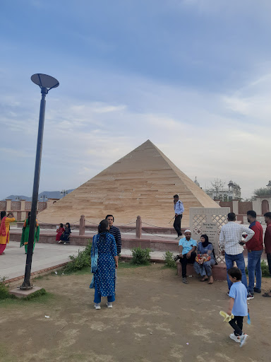Anasagar Lakefront आनासागर लेकफ्रंट