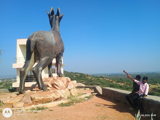 Varai Aadu Statue