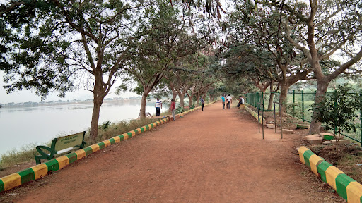 Kunduvada Lake Walking Path