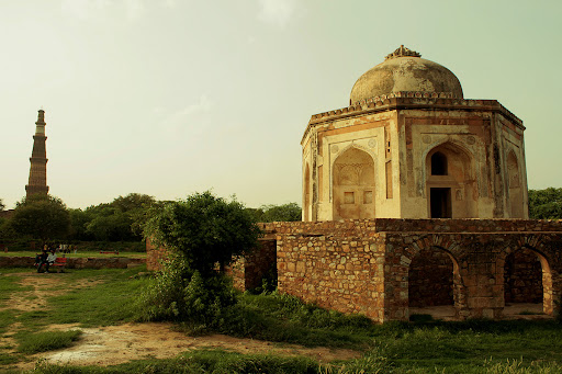 Mehrauli Archaeological Park Tour Guide