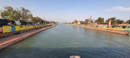 Ganga canal banks