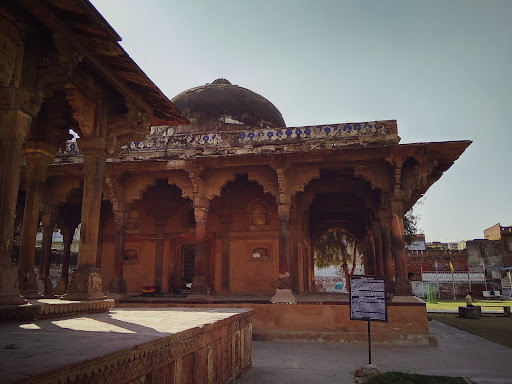 Nadan Mahal