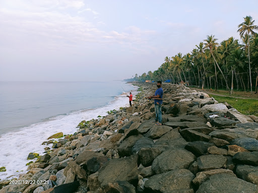Pozhikkara Beach