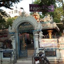 lakshmana gupta park and vaishnavi devi temple 1