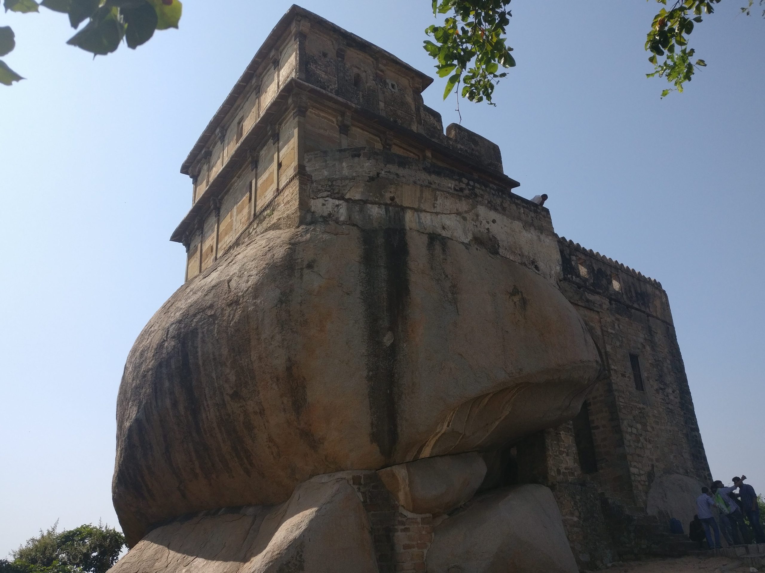 madan mahal fort scaled
