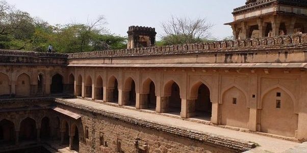 mehrauli archaeological park tour guide