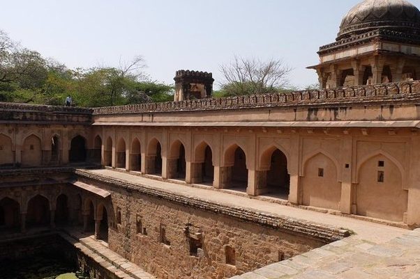 mehrauli archaeological park tour guide