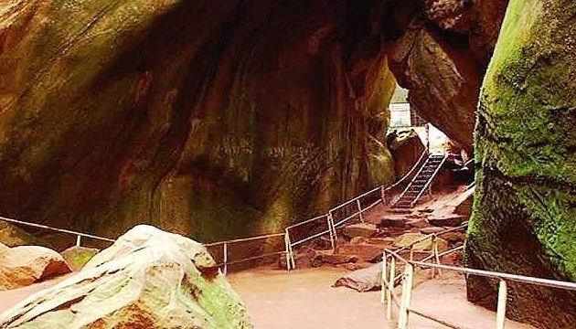 muniyattukunnu hill station inchakundu