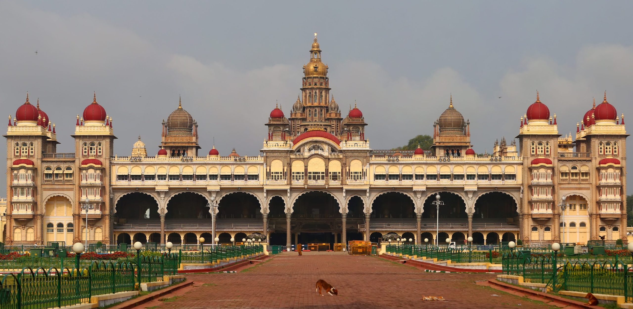 mysuru palace scaled