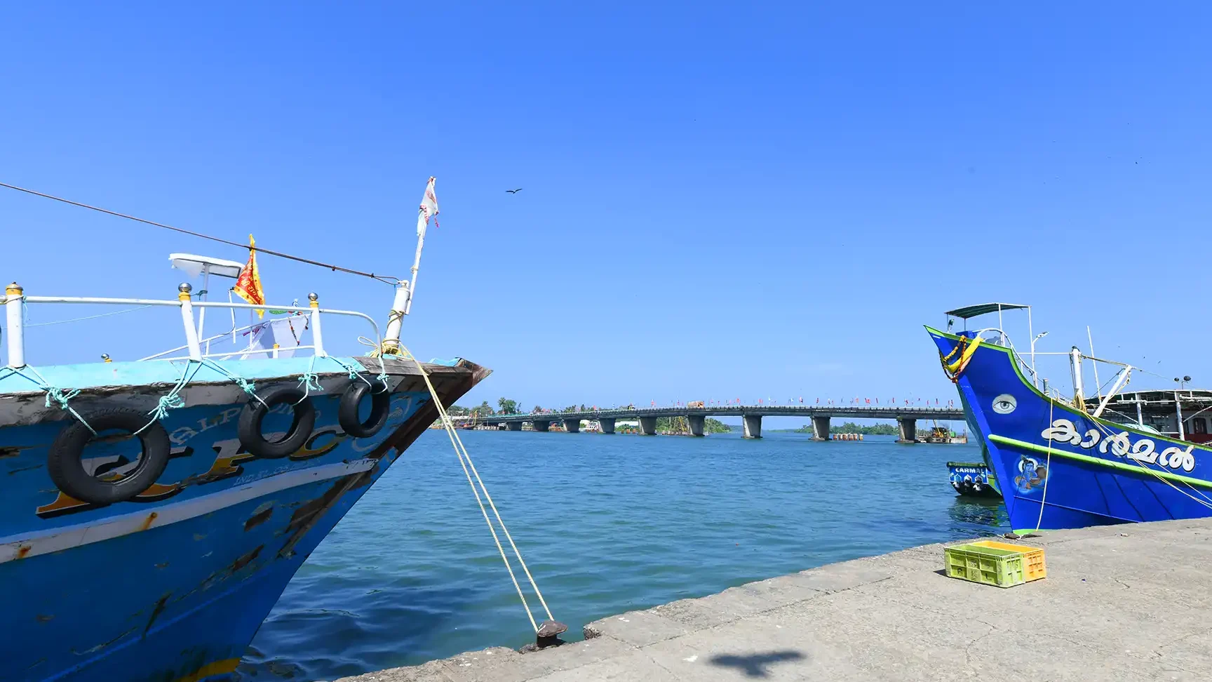 neendakara fishing harbour