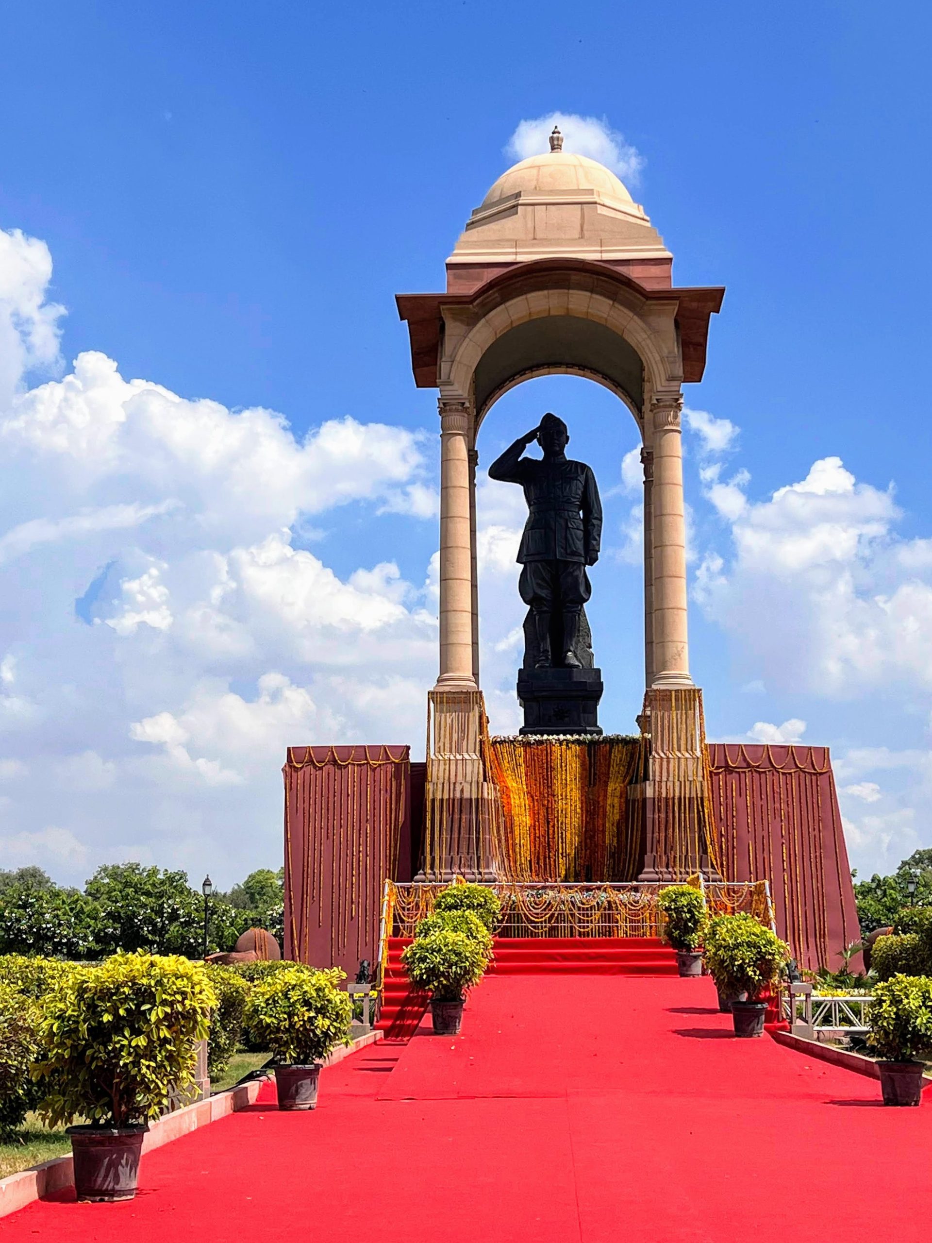 netaji subhash chandra bose statue scaled