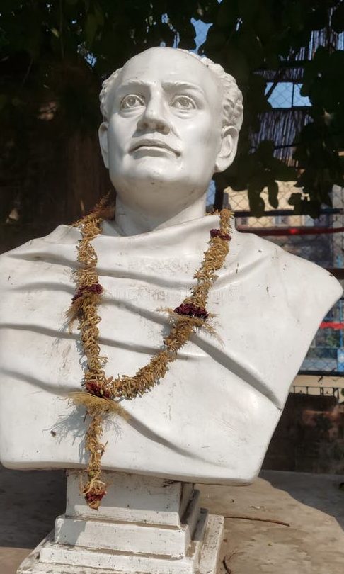 pandit iswarchandra bidyasagar statue