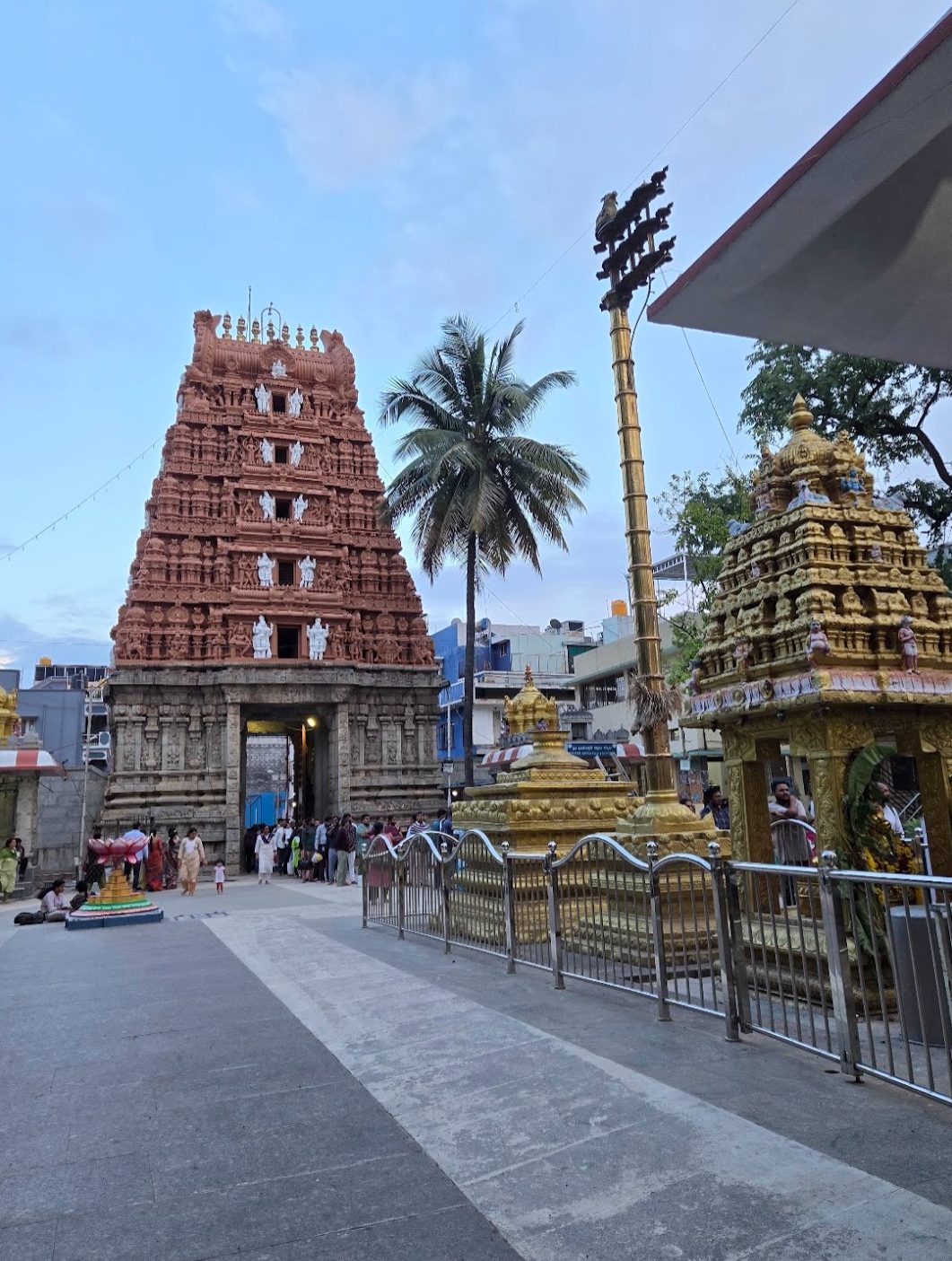 shri someshwara swamy temple halasur