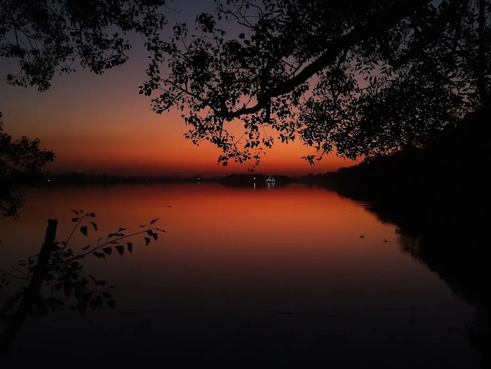 sirpur lake sunset point