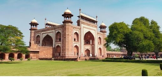 taj mahal west city gate