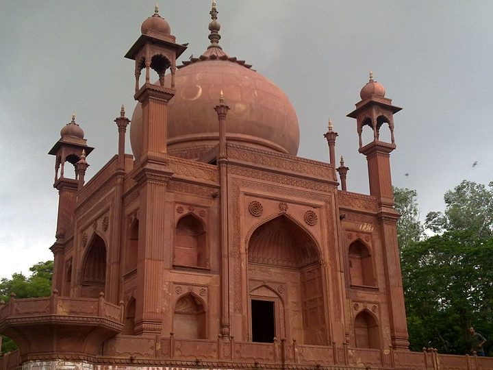 the red taj