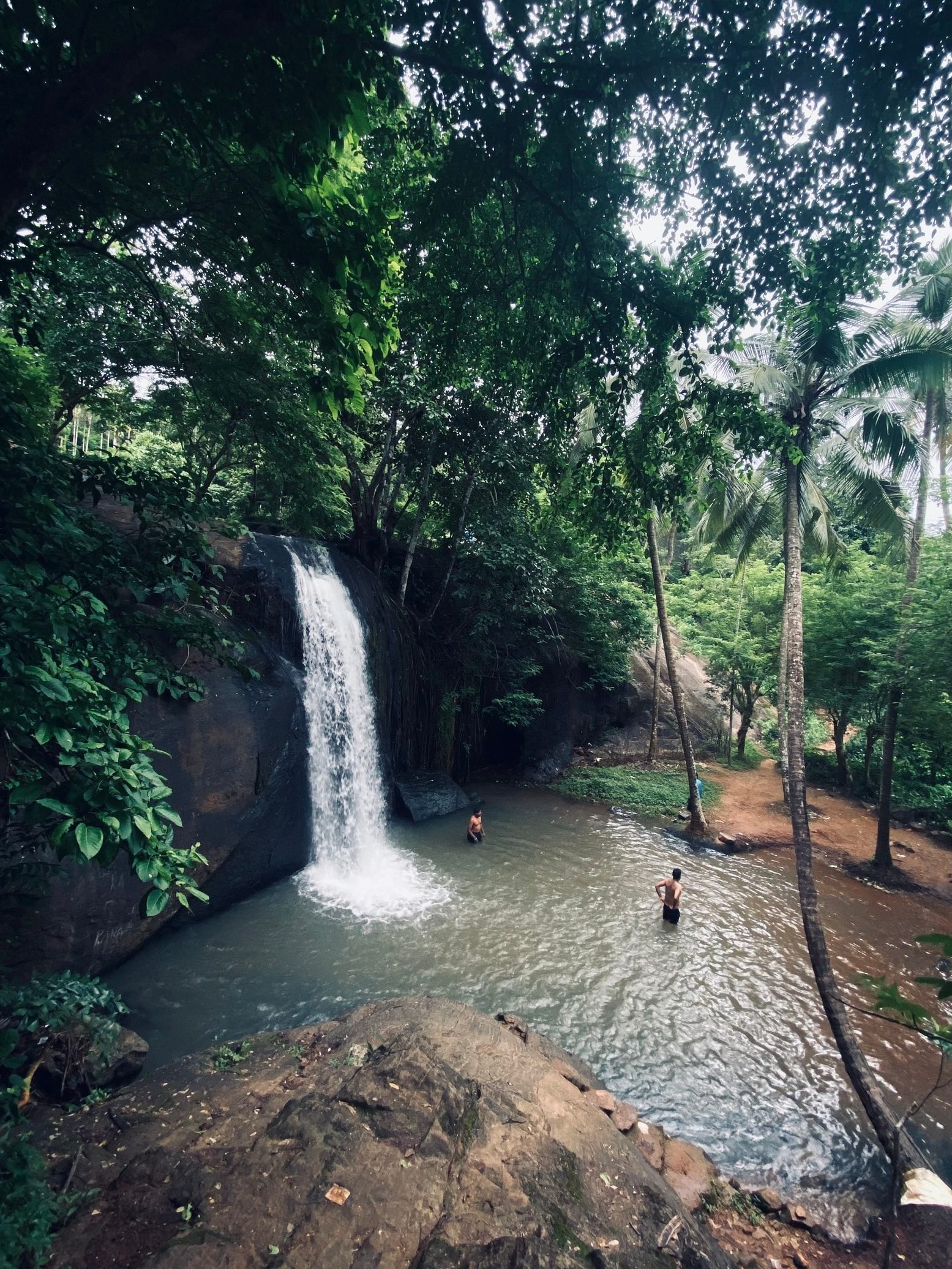 thoomanam waterfalls